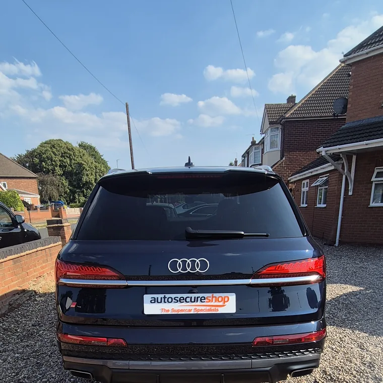 Audi Q7 tracker fitted by Autosecureshop